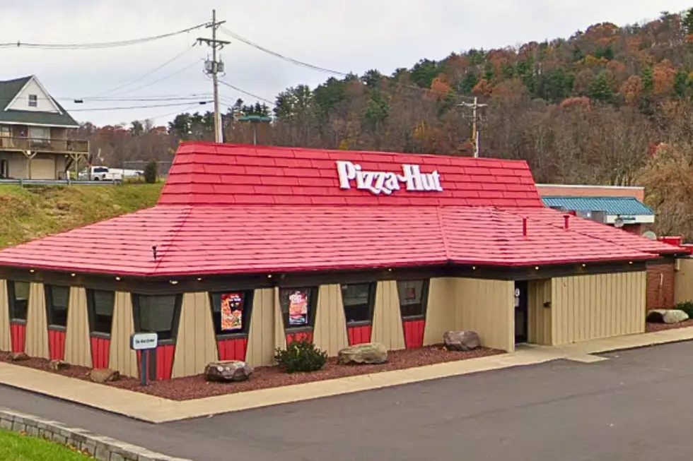 Classic Pizza Hut Restaurant Still Open In PA