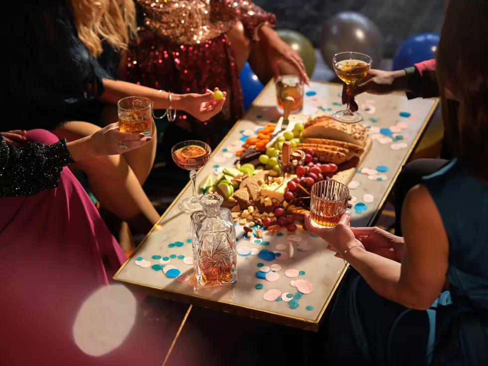 The Most Important Rule For Dinner Party Guests That Only Applies In NJ